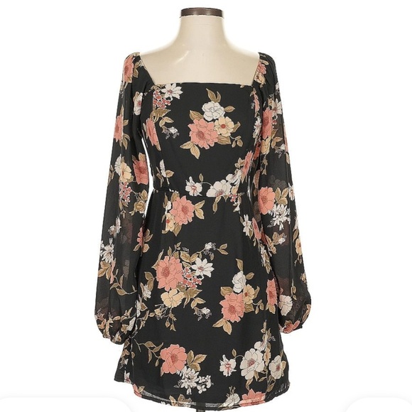 All in favor mini floral dress with open back - Picture 1 of 6